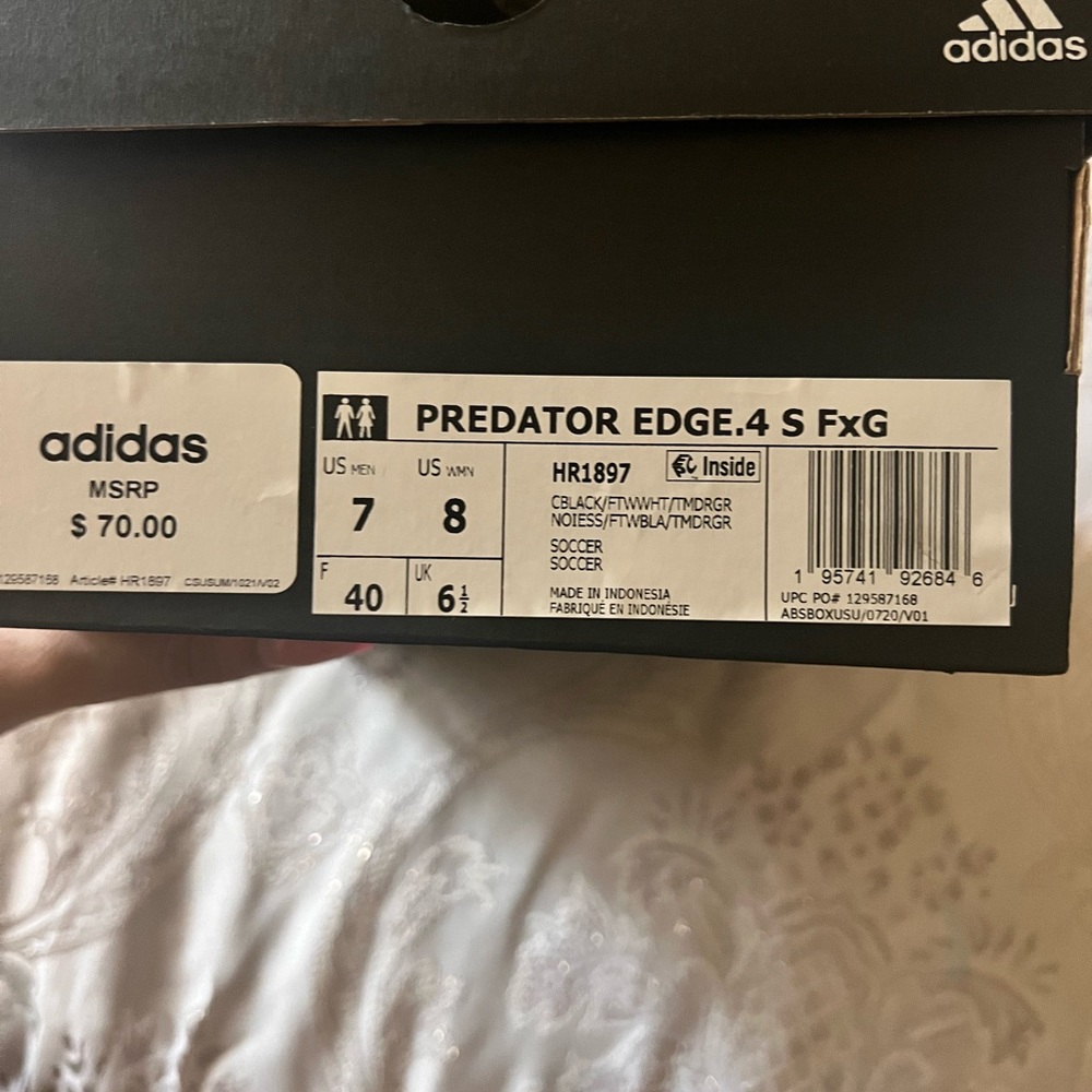Predator cleats - Picture 4 of 4